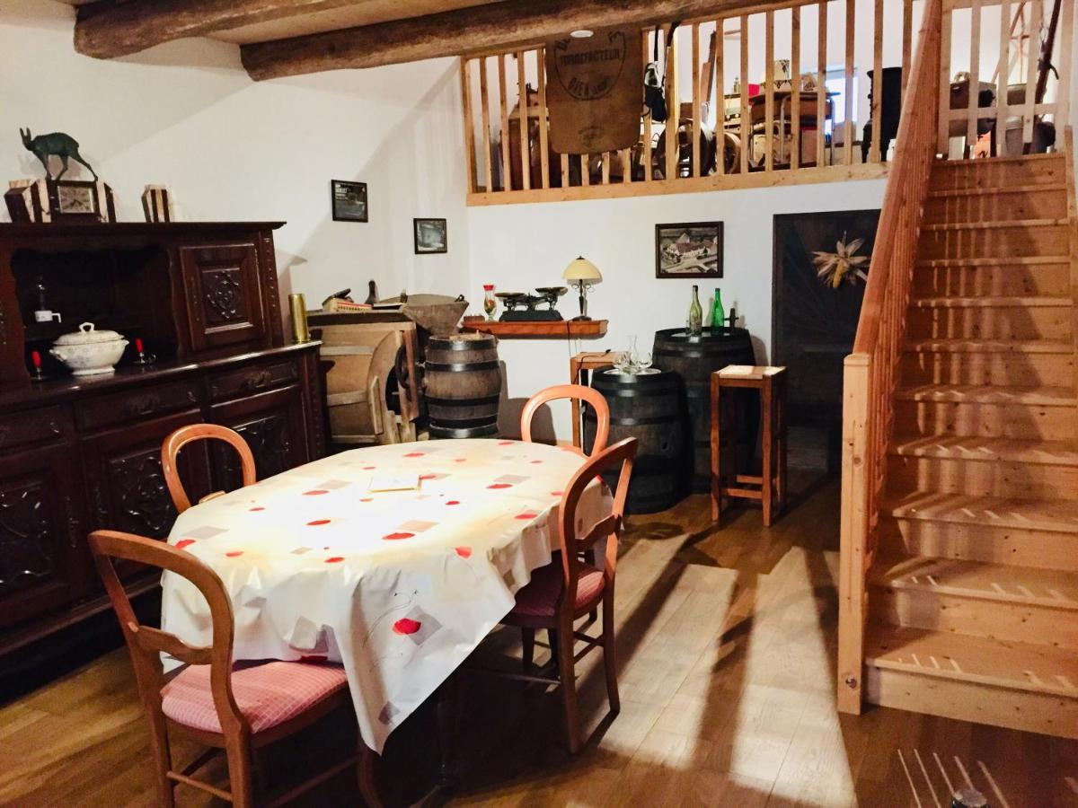 Вилла Les Deux Licornes Anchenoncourt-et-Chazel Экстерьер фото